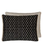Jabot Noir Cushion