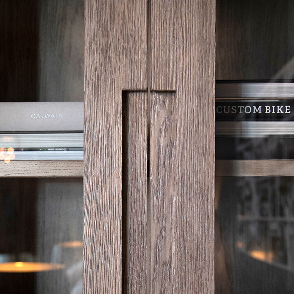 HUNTER vitrinskåp - Bild 4